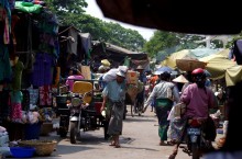 Le marché Zegyo à Mandalay